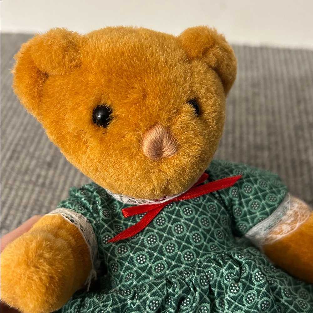 Madame Alexander well dressed bears little red riding hood collectible bear - Picture 9 of 9